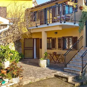 https://apartments-redenta.in-istria.net